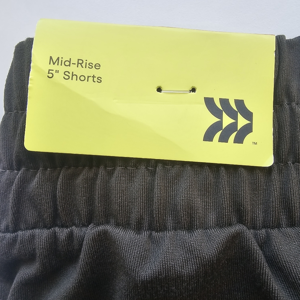 All in Motion Women Mid-rise Short XS - Picture 6 of 7